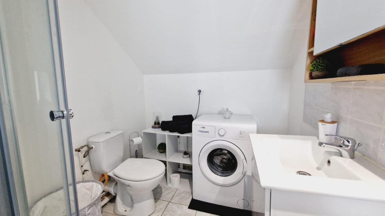 J.Mo Home - Louvroil - Calme - Ideal Couple - Deplacement Pro Eksteriør bilde